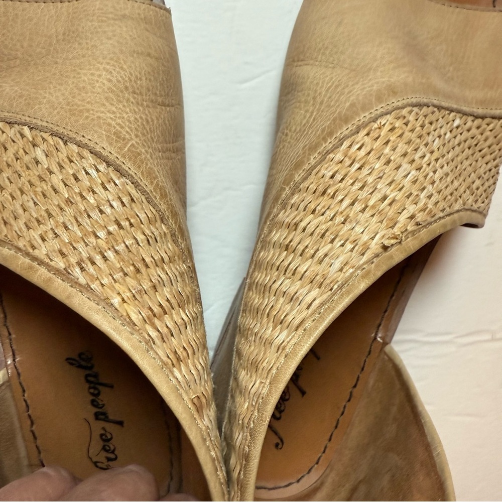 Free People Mont Blanc Textured Sandals Tan Euro Size 39/US 8.5 - Picture 14 of 14